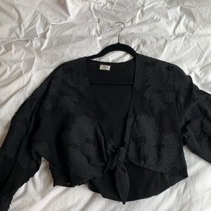 Wilfred Black Tie-up Floral Embroided Crop Blouse - Medium